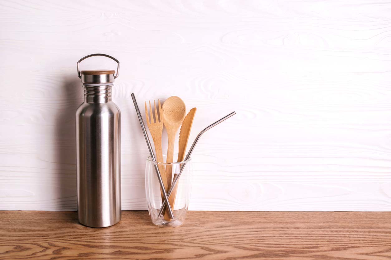 Plastic-free utensils and drinkware