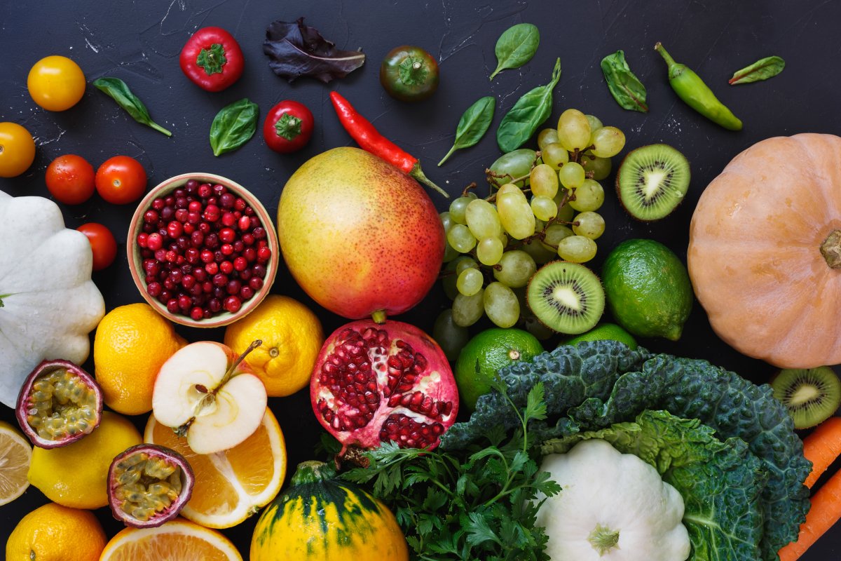 Fruits and vegetables high in antioxidants